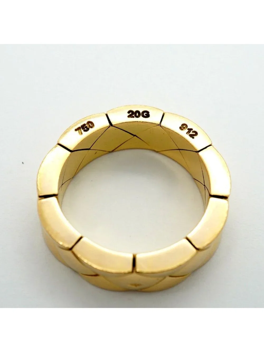 Chanel Ring Quilted 18K Yellow Gold